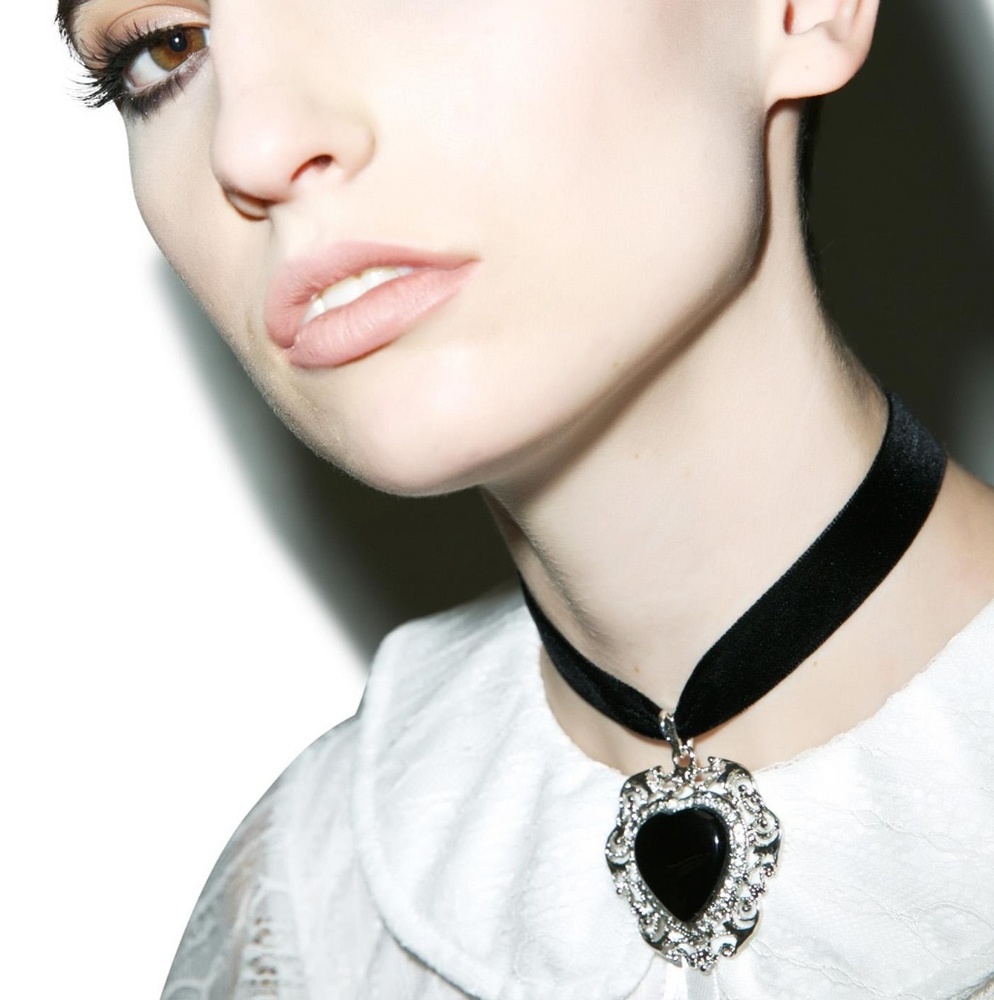Rock n Rose Wicked Heart Choker